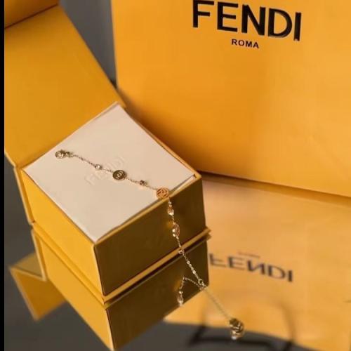 اساور ماركة فندي Fendi