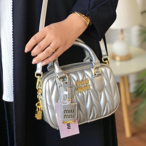 شنط ميو ميو