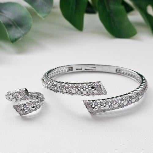 اسوارة و خاتم