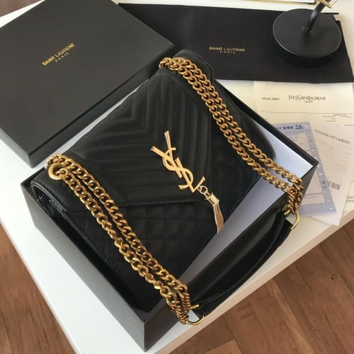 شنطة ماركة سان لوران