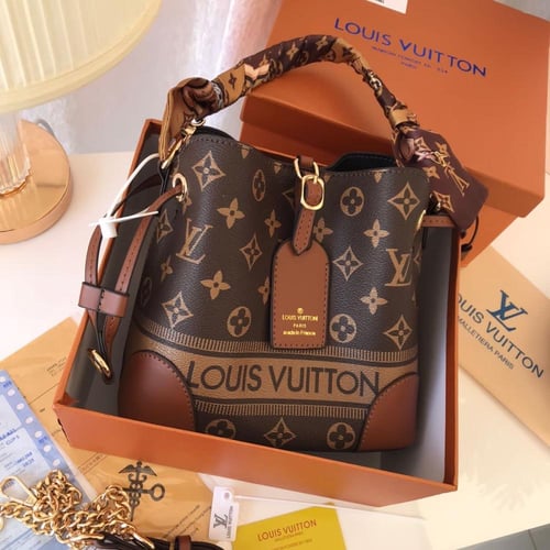 شنطه لويس فيتون