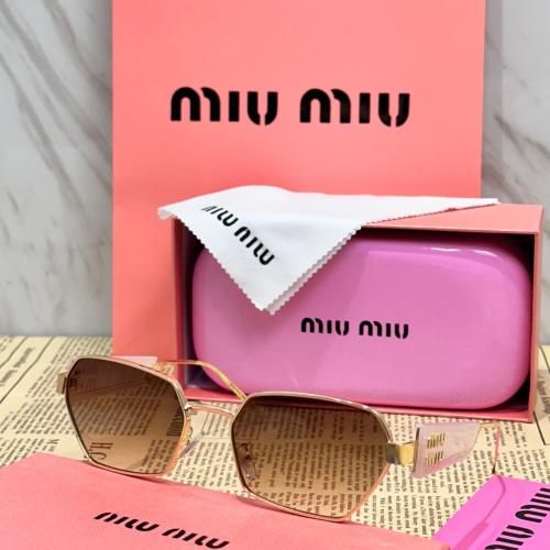 نظارة ميوميو