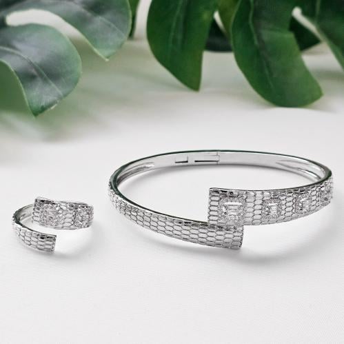 اسوارة و خاتم