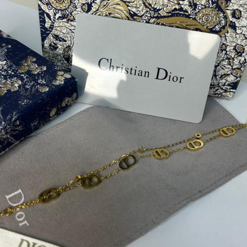 اسوارة ماركة ديور