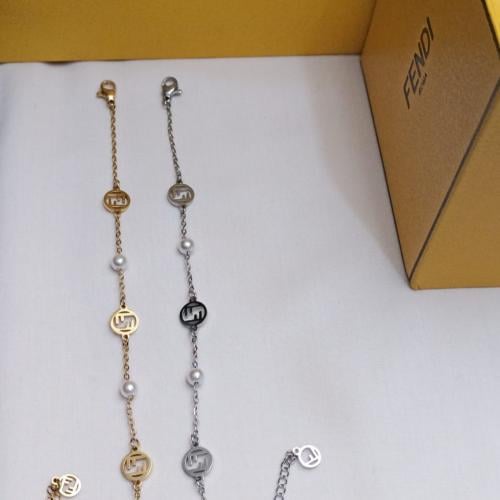 اساور ماركة فندي Fendi