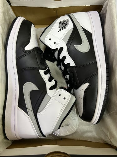 Air Jordan 1 Mid 'White Shadow'