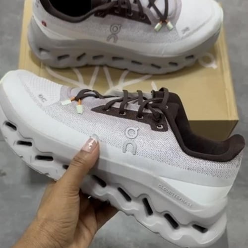 On Running Cloudtilt Trainers