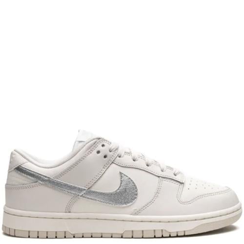 Nike Dunk Low ESS Trend sneakers