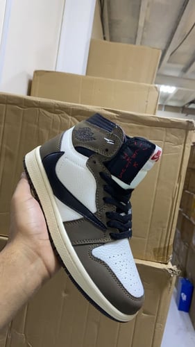 Travis Scott x Air Jordan 1 Retro High OG 'Mocha'