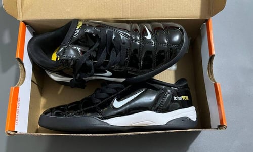 Nike Total 90 III Black & White