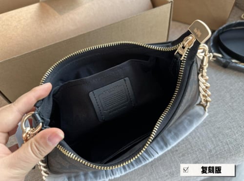 Teri Shoulder Bag In Signature Canvas