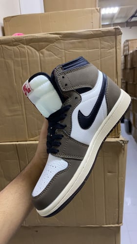 Travis Scott x Air Jordan 1 Retro High OG 'Mocha'