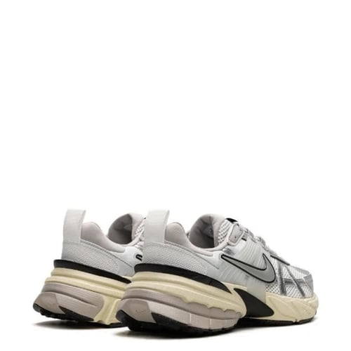 Nike V2K Run "Metallic Silver"