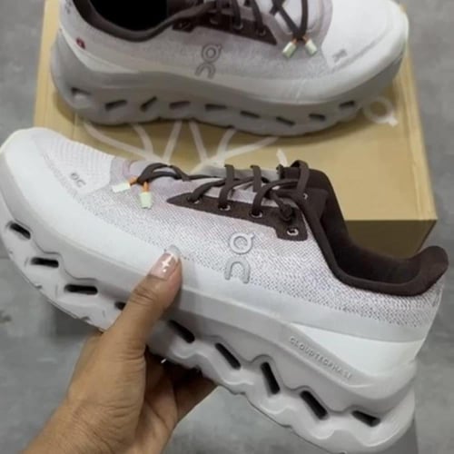 On Running Cloudtilt Trainers