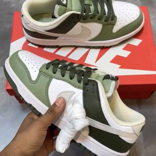 Nike Dunk Low "Oil Green"