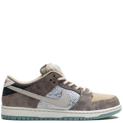Nike SB Dunk Low "Big Money Savings" sneakers