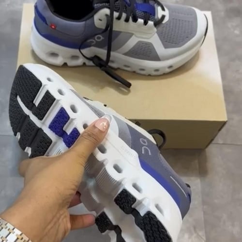 On Running Cloudrunner 2 sneakers