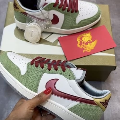 Air Jordan 1 Low SE "Year of the Dragon"