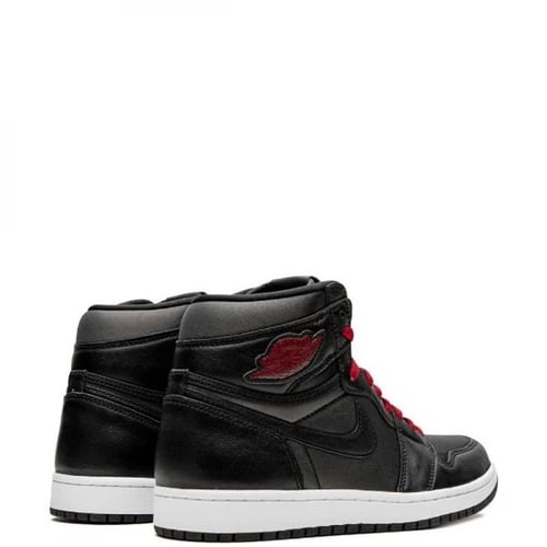 Air Jordan 1 Retro High OG black satin