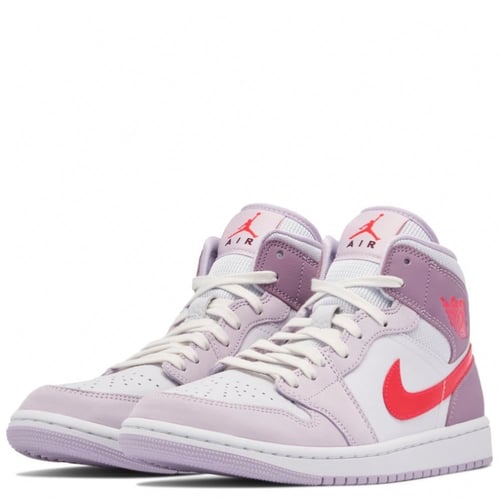 Air Jordan 1 mid “Valentine's Day”