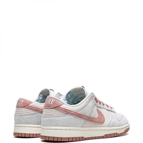 Nike SB dunk low “fossil rose”