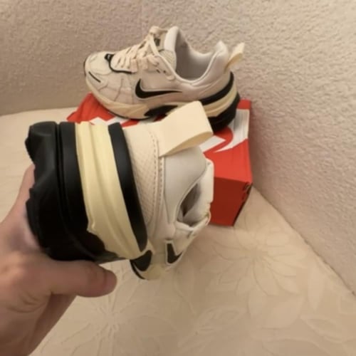 Nike V2K Run black white