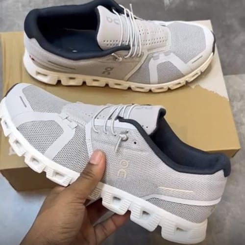 On cloud 5 in Glacier & White