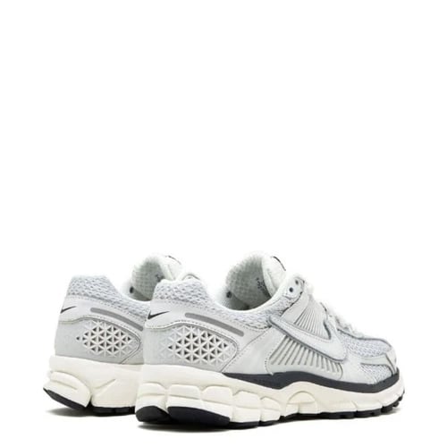 Nike Vomero 5 "Photon Dust"