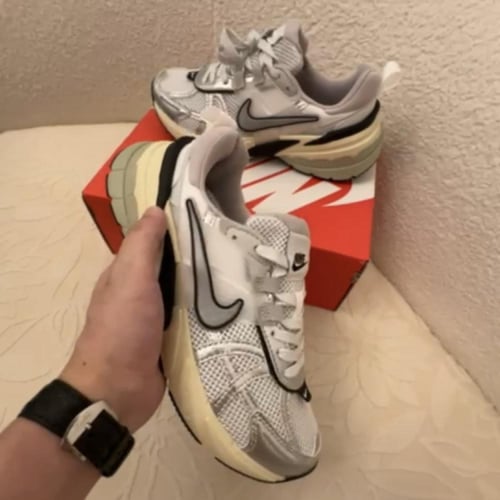 Nike V2K Run "Metallic Silver"