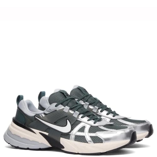 NIKE V2K RUN SNEAKER