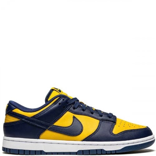 Nike Dunk Low sneakers