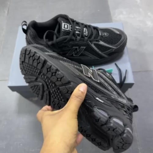 New Balance 1906R 'Black Metallic Silver'