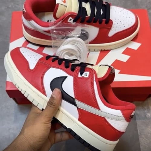 Nike Dunk Low "Chicago Split"