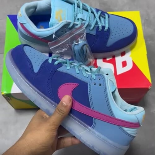 NIKE SB DUNK LOW "Run The Jewels"