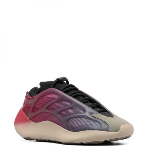 Yeezy 700 v3 ‘FADE CARBON