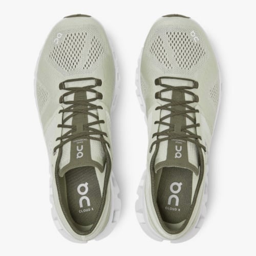 On cloud X aloe and white