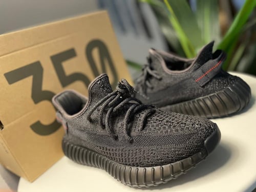Yeezy Boost 350 V2 Black'