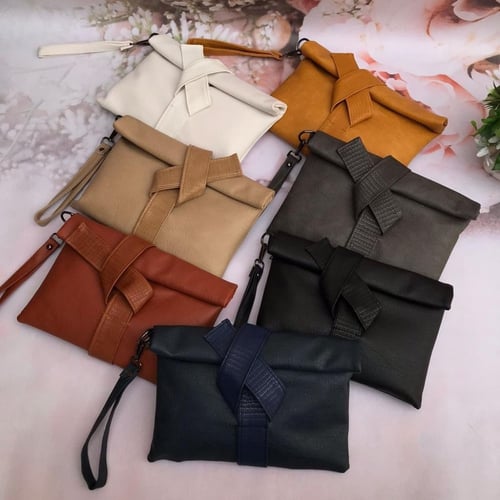 شنط باوتش نسائي بتصميم تويد أنيق