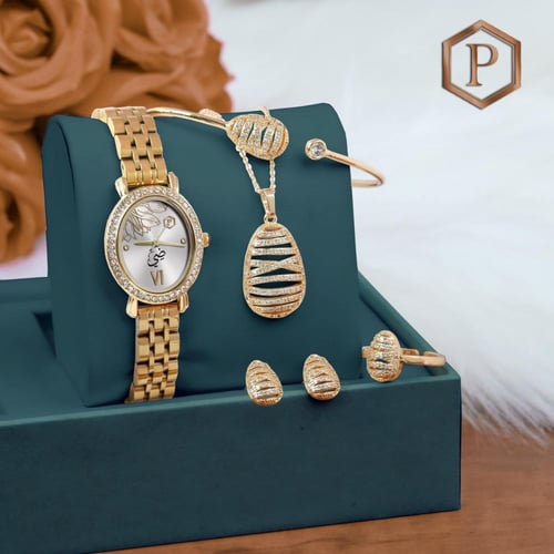 هدية نسائية فخمة ستايل نسائي مع مجوهرات راقية