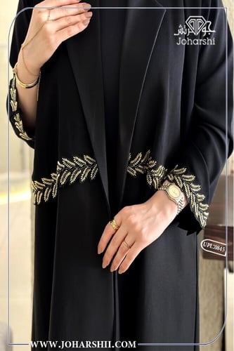 عباية وهج قماش ملكي مع كلفة ذهبية وحزام أنيق