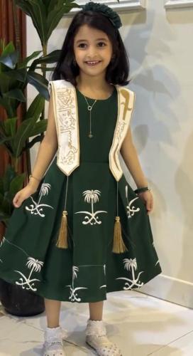 فستان اليوم الوطني بالاسم لون اخضر