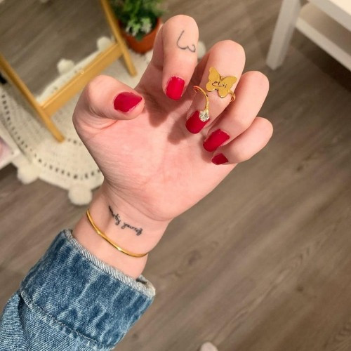 خاتم مطلي ذهب موث بتصميم اسم حسب الطلب