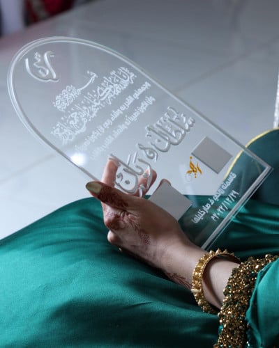 لوحة توقيع عقد قران أكريليك أنيقة