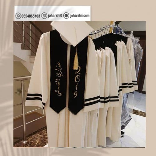 عبايه تخرج فخمه لون بيج والوشاح اسود