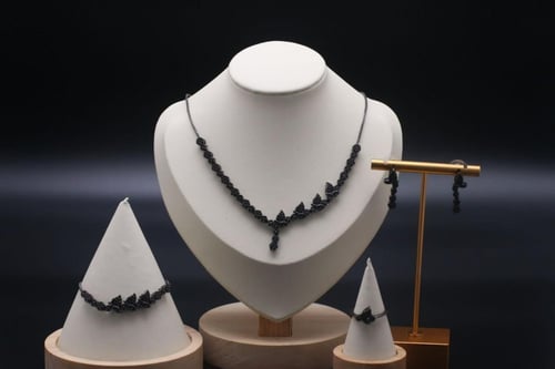 طقم سهره زركون لون اسود أنيق