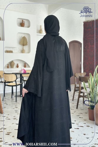 عبايه سودا مشجر لمعه مع شك في الكم - عبايتك