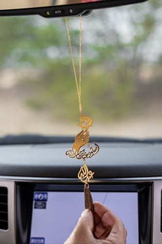 تعليقة سيارة عود بالاسم رسمة يد ماسكة ورده فاخرة م...