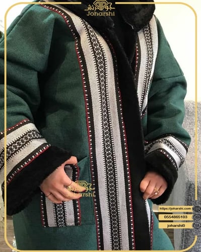 فروة نسائية زيتية مع قماش السدو العربي