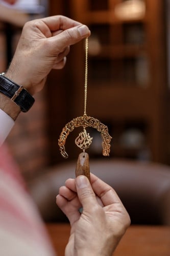 تعليقة سيارة عود بالاسم مع الدعاء