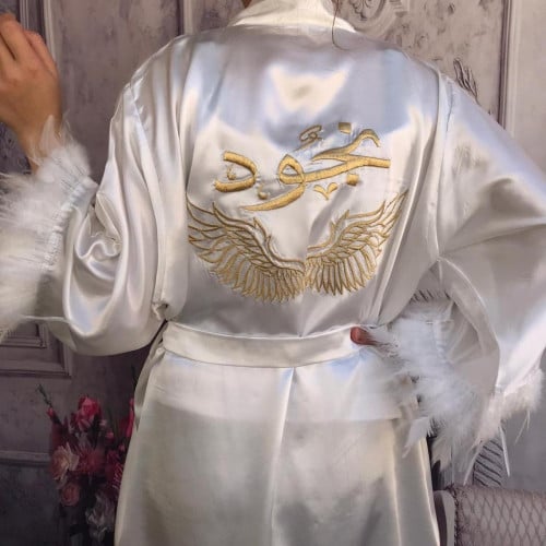 روب ابيض للعروس ريش - روب العروسه بالاسم - ارواب ع...